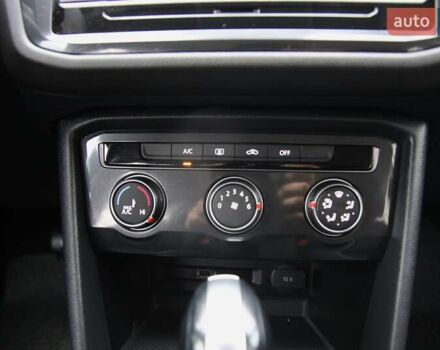 Сірий Фольксваген Тігуан, об'ємом двигуна 1.98 л та пробігом 160 тис. км за 16900 $, фото 12 на Automoto.ua