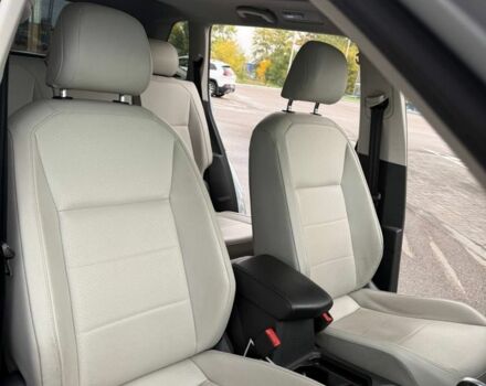 Серый Фольксваген Тигуан, объемом двигателя 2 л и пробегом 167 тыс. км за 15999 $, фото 17 на Automoto.ua