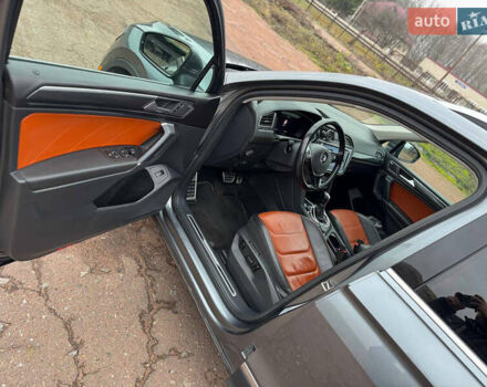 Серый Фольксваген Тигуан, объемом двигателя 2 л и пробегом 254 тыс. км за 17999 $, фото 14 на Automoto.ua