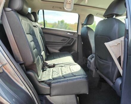 Сірий Фольксваген Тігуан, об'ємом двигуна 2 л та пробігом 64 тис. км за 7000 $, фото 10 на Automoto.ua