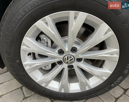 Серый Фольксваген Тигуан, объемом двигателя 1.98 л и пробегом 90 тыс. км за 15800 $, фото 49 на Automoto.ua