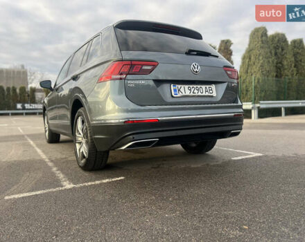 Сірий Фольксваген Тігуан, об'ємом двигуна 2 л та пробігом 175 тис. км за 19300 $, фото 4 на Automoto.ua