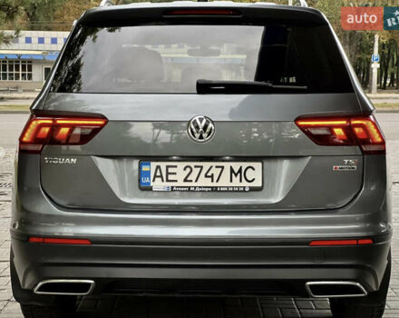 Серый Фольксваген Тигуан, объемом двигателя 1.98 л и пробегом 121 тыс. км за 20000 $, фото 6 на Automoto.ua