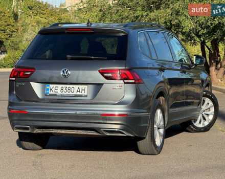 Сірий Фольксваген Тігуан, об'ємом двигуна 1.98 л та пробігом 155 тис. км за 18500 $, фото 7 на Automoto.ua