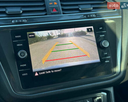 Сірий Фольксваген Тігуан, об'ємом двигуна 1.98 л та пробігом 155 тис. км за 18500 $, фото 24 на Automoto.ua