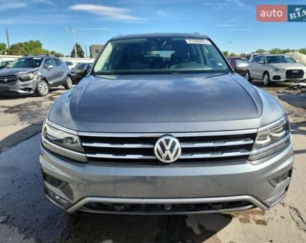 Серый Фольксваген Тигуан, объемом двигателя 2 л и пробегом 65 тыс. км за 22000 $, фото 2 на Automoto.ua