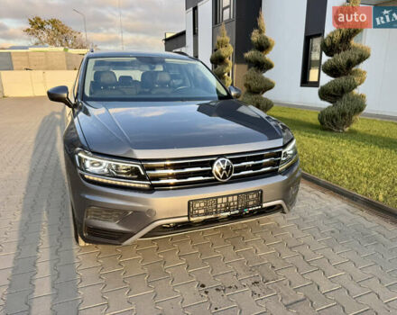 Серый Фольксваген Тигуан, объемом двигателя 2 л и пробегом 104 тыс. км за 20300 $, фото 5 на Automoto.ua