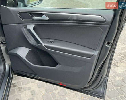 Серый Фольксваген Тигуан, объемом двигателя 1.97 л и пробегом 169 тыс. км за 24800 $, фото 14 на Automoto.ua