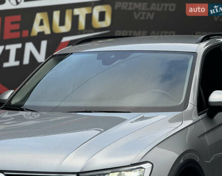 Серый Фольксваген Тигуан, объемом двигателя 2 л и пробегом 248 тыс. км за 21500 $, фото 4 на Automoto.ua