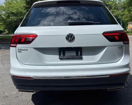 Серый Фольксваген Тигуан, объемом двигателя 2 л и пробегом 32 тыс. км за 9000 $, фото 4 на Automoto.ua