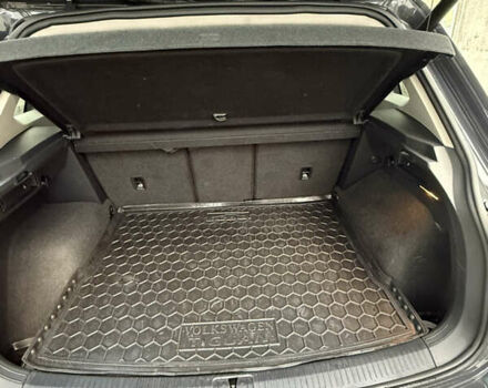 Сірий Фольксваген Тігуан, об'ємом двигуна 1.98 л та пробігом 83 тис. км за 30700 $, фото 24 на Automoto.ua