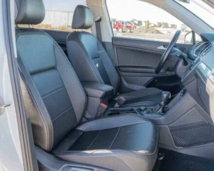 Серый Фольксваген Тигуан, объемом двигателя 2 л и пробегом 87 тыс. км за 10900 $, фото 8 на Automoto.ua