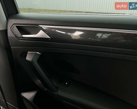 Серый Фольксваген Тигуан, объемом двигателя 1.97 л и пробегом 169 тыс. км за 24800 $, фото 62 на Automoto.ua