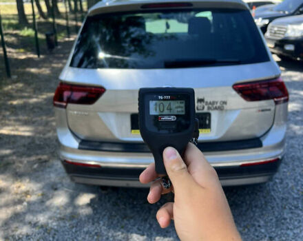 Сірий Фольксваген Тігуан, об'ємом двигуна 1.97 л та пробігом 258 тис. км за 23950 $, фото 19 на Automoto.ua