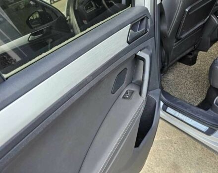 Серый Фольксваген Тигуан, объемом двигателя 2 л и пробегом 67 тыс. км за 20000 $, фото 7 на Automoto.ua