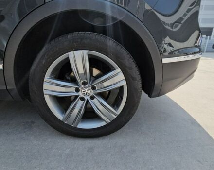 Серый Фольксваген Тигуан, объемом двигателя 2 л и пробегом 80 тыс. км за 16500 $, фото 31 на Automoto.ua