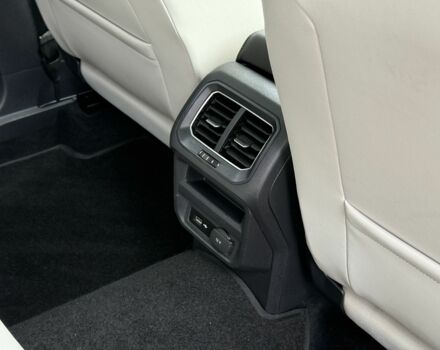 Серый Фольксваген Тигуан, объемом двигателя 2 л и пробегом 158 тыс. км за 17900 $, фото 10 на Automoto.ua