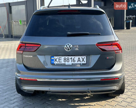 Серый Фольксваген Тигуан, объемом двигателя 1.97 л и пробегом 169 тыс. км за 25300 $, фото 3 на Automoto.ua