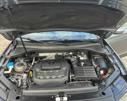 Серый Фольксваген Тигуан, объемом двигателя 2 л и пробегом 135 тыс. км за 18500 $, фото 17 на Automoto.ua