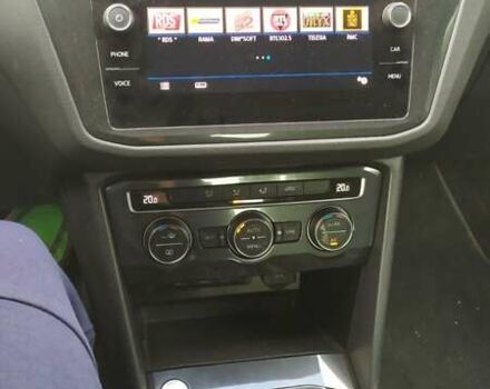 Серый Фольксваген Тигуан, объемом двигателя 2 л и пробегом 195 тыс. км за 23350 $, фото 6 на Automoto.ua