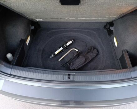 Серый Фольксваген Тигуан, объемом двигателя 2 л и пробегом 180 тыс. км за 30000 $, фото 21 на Automoto.ua