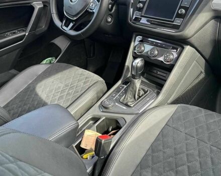 Серый Фольксваген Тигуан, объемом двигателя 2 л и пробегом 103 тыс. км за 331 $, фото 5 на Automoto.ua