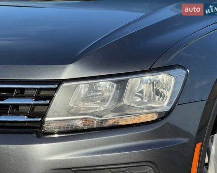 Сірий Фольксваген Тігуан, об'ємом двигуна 1.98 л та пробігом 155 тис. км за 18500 $, фото 3 на Automoto.ua