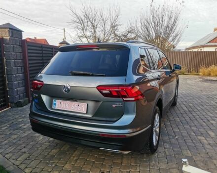 Серый Фольксваген Тигуан, объемом двигателя 2 л и пробегом 165 тыс. км за 16700 $, фото 6 на Automoto.ua