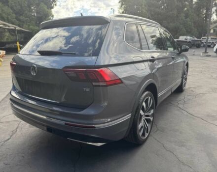 Сірий Фольксваген Тігуан, об'ємом двигуна 2 л та пробігом 38 тис. км за 9000 $, фото 6 на Automoto.ua