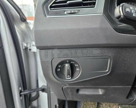 Серый Фольксваген Тигуан, объемом двигателя 2 л и пробегом 67 тыс. км за 20000 $, фото 15 на Automoto.ua