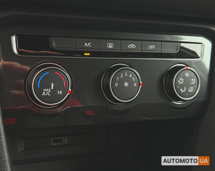 Сірий Фольксваген Тігуан, об'ємом двигуна 2 л та пробігом 79 тис. км за 17950 $, фото 24 на Automoto.ua