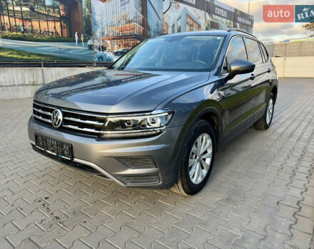 Серый Фольксваген Тигуан, объемом двигателя 2 л и пробегом 104 тыс. км за 20300 $, фото 9 на Automoto.ua