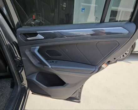 Серый Фольксваген Тигуан, объемом двигателя 2 л и пробегом 80 тыс. км за 16500 $, фото 27 на Automoto.ua