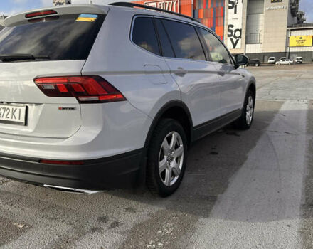 Серый Фольксваген Тигуан, объемом двигателя 1.98 л и пробегом 93 тыс. км за 21500 $, фото 7 на Automoto.ua