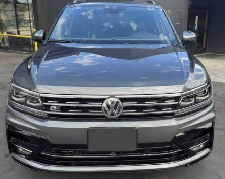 Сірий Фольксваген Тігуан, об'ємом двигуна 2 л та пробігом 38 тис. км за 9000 $, фото 1 на Automoto.ua