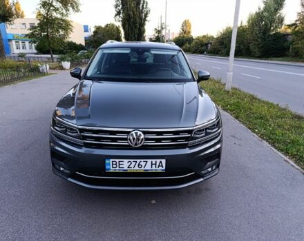 Серый Фольксваген Тигуан, объемом двигателя 2 л и пробегом 180 тыс. км за 30000 $, фото 4 на Automoto.ua