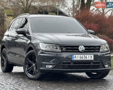 Серый Фольксваген Тигуан, объемом двигателя 2 л и пробегом 56 тыс. км за 24999 $, фото 3 на Automoto.ua
