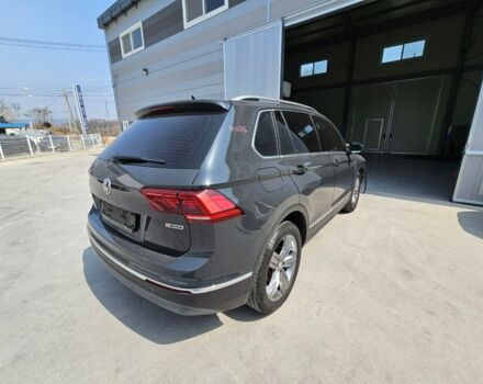 Серый Фольксваген Тигуан, объемом двигателя 2 л и пробегом 80 тыс. км за 16500 $, фото 5 на Automoto.ua