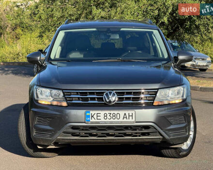 Сірий Фольксваген Тігуан, об'ємом двигуна 1.98 л та пробігом 155 тис. км за 18500 $, фото 2 на Automoto.ua