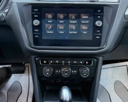 Серый Фольксваген Тигуан, объемом двигателя 2 л и пробегом 36 тыс. км за 18500 $, фото 8 на Automoto.ua