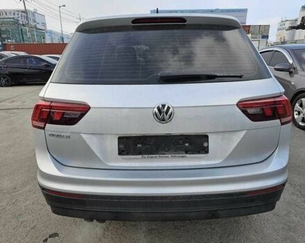 Серый Фольксваген Тигуан, объемом двигателя 2 л и пробегом 67 тыс. км за 20000 $, фото 5 на Automoto.ua