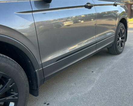 Сірий Фольксваген Тігуан, об'ємом двигуна 1.98 л та пробігом 145 тис. км за 17800 $, фото 27 на Automoto.ua