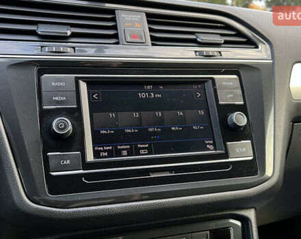 Серый Фольксваген Тигуан, объемом двигателя 2 л и пробегом 190 тыс. км за 17700 $, фото 12 на Automoto.ua