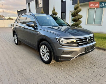 Серый Фольксваген Тигуан, объемом двигателя 2 л и пробегом 104 тыс. км за 20300 $, фото 12 на Automoto.ua