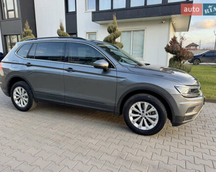 Серый Фольксваген Тигуан, объемом двигателя 2 л и пробегом 104 тыс. км за 20300 $, фото 14 на Automoto.ua