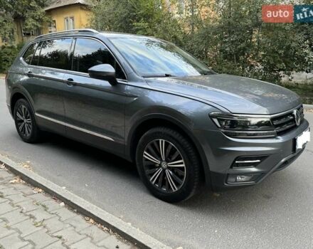Серый Фольксваген Тигуан, объемом двигателя 1.98 л и пробегом 83 тыс. км за 26000 $, фото 9 на Automoto.ua
