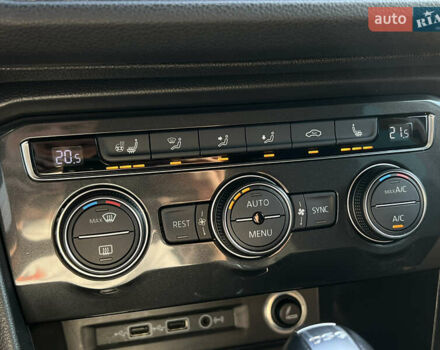 Серый Фольксваген Тигуан, объемом двигателя 1.97 л и пробегом 169 тыс. км за 25300 $, фото 6 на Automoto.ua