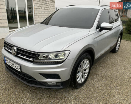 Серый Фольксваген Тигуан, объемом двигателя 1.97 л и пробегом 186 тыс. км за 22500 $, фото 2 на Automoto.ua