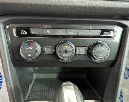 Серый Фольксваген Тигуан, объемом двигателя 2 л и пробегом 155 тыс. км за 28450 $, фото 17 на Automoto.ua