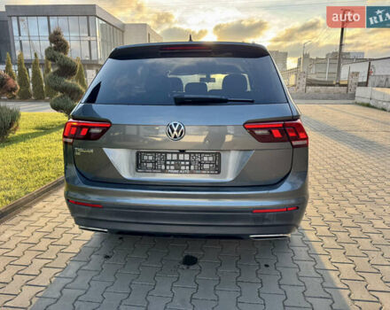 Серый Фольксваген Тигуан, объемом двигателя 2 л и пробегом 104 тыс. км за 20300 $, фото 19 на Automoto.ua